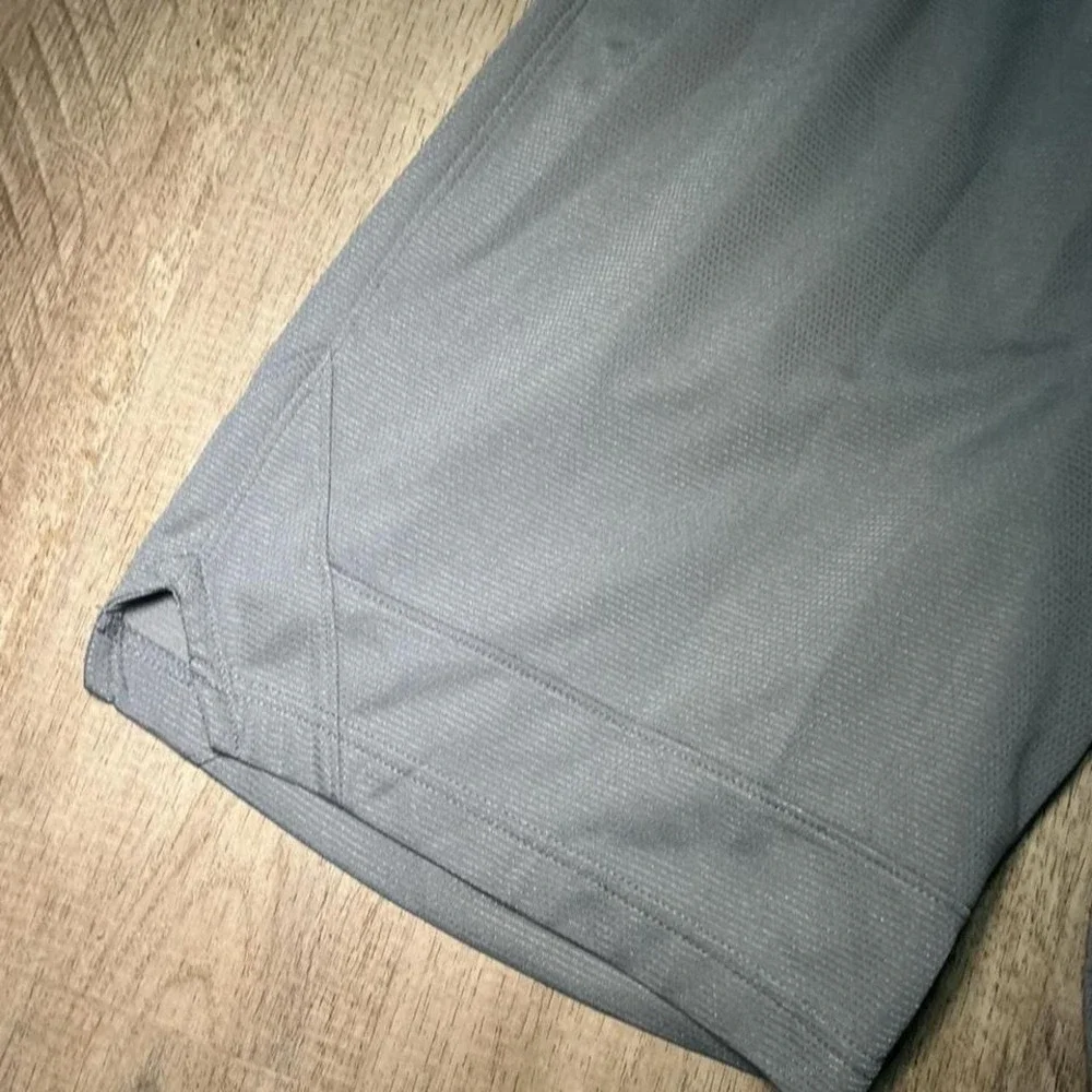 Nike Dri-FIT Gray Athletic Shorts Size S Swoosh Logo Running‎ Gym Activewear